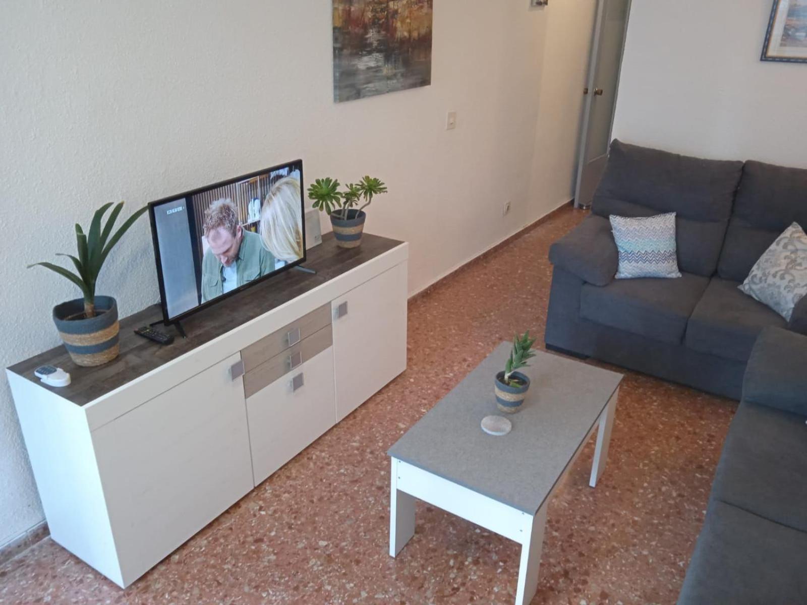 Edificio Gijon Newly Renovated Two-Bedroom Apartment Benidorm Eksteriør bilde