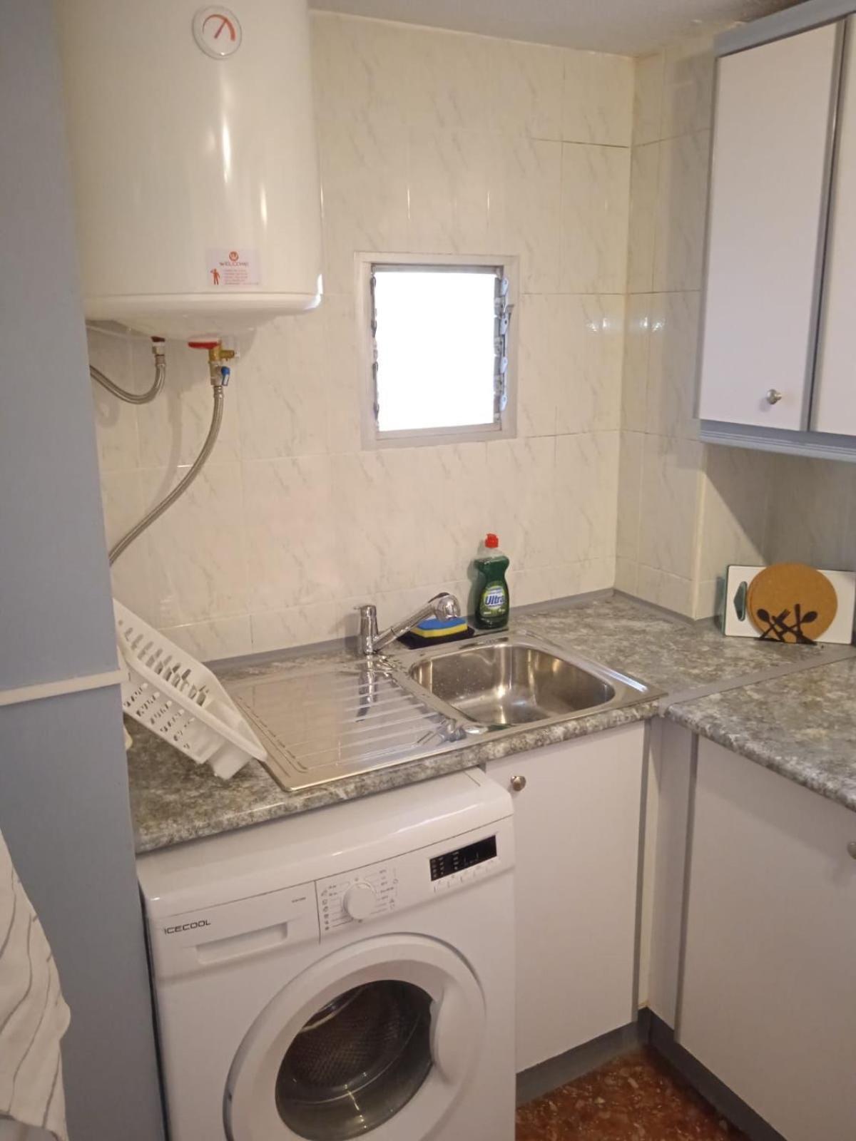 Edificio Gijon Newly Renovated Two-Bedroom Apartment Benidorm Eksteriør bilde